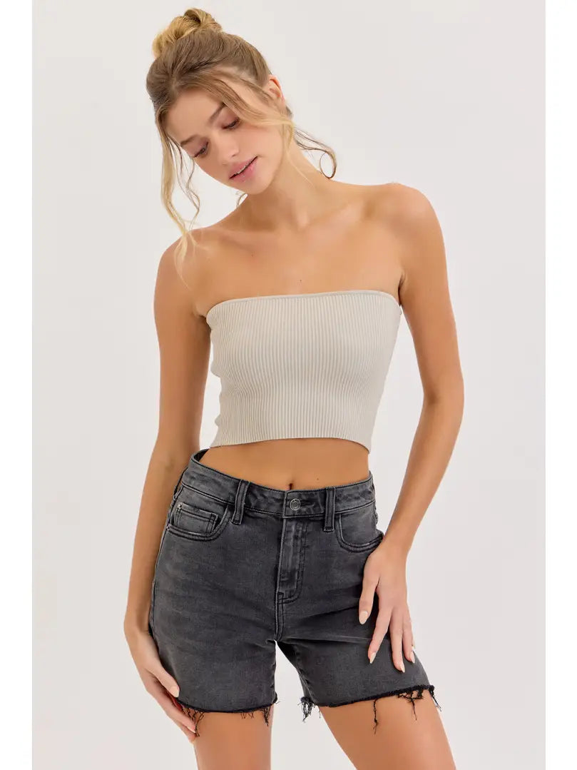 Mid rise Midi Shorts with Slide Slit