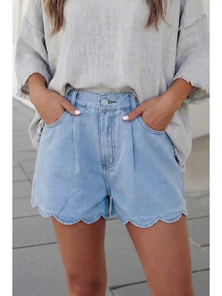 Scalloped Trim Pockets Denim Shorts