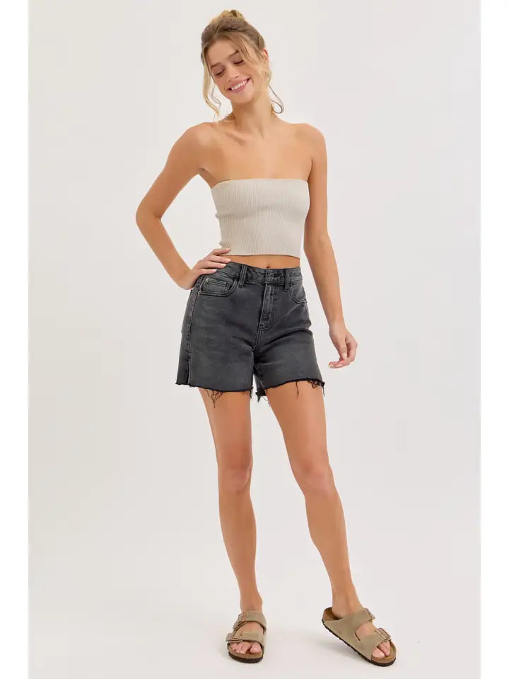Mid rise Midi Shorts with Slide Slit