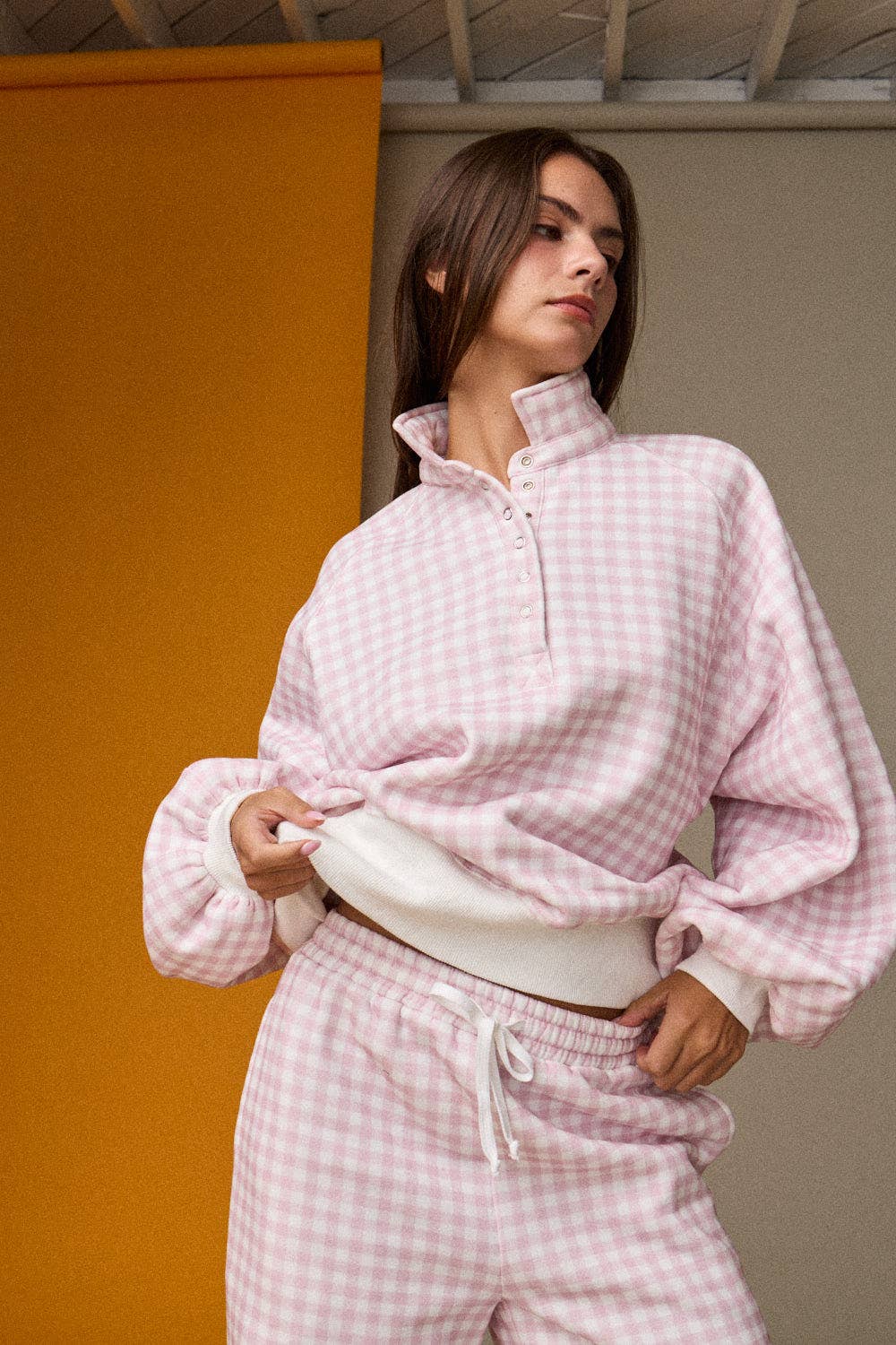GINGHAM PINK PULLOVER SWEATSHIRT