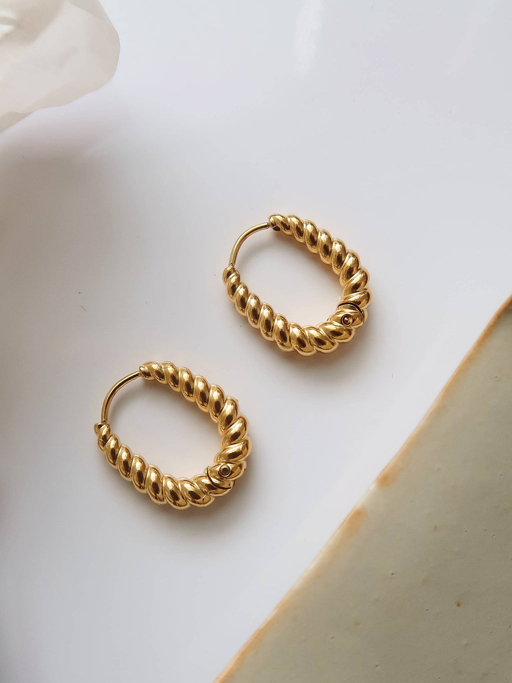 Cere 18K Gold Non-Tarnish Twisted Hoop Earrings