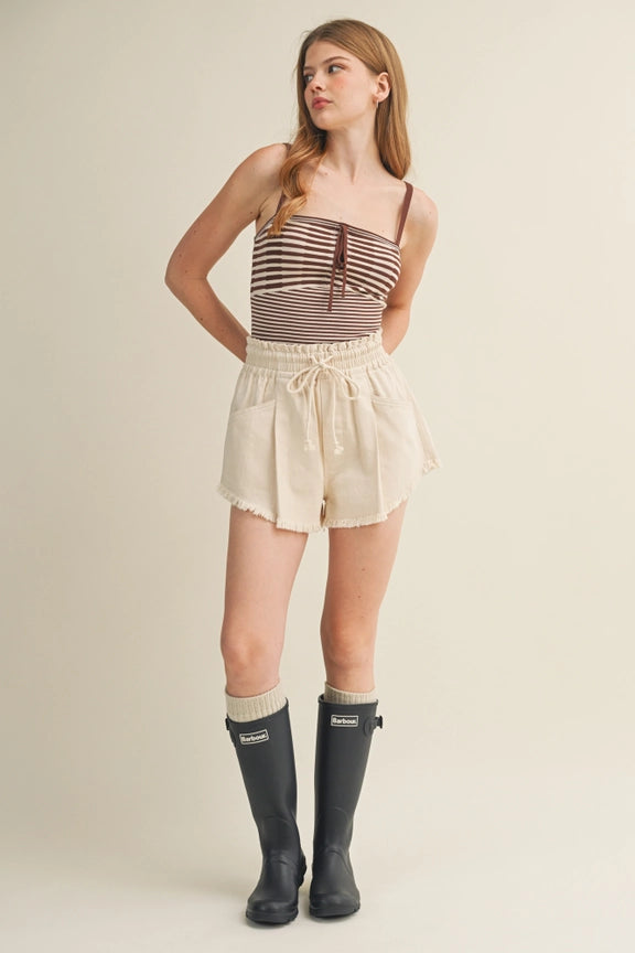 Frayed Hem Paperbag Waist Rope Shorts: Off white