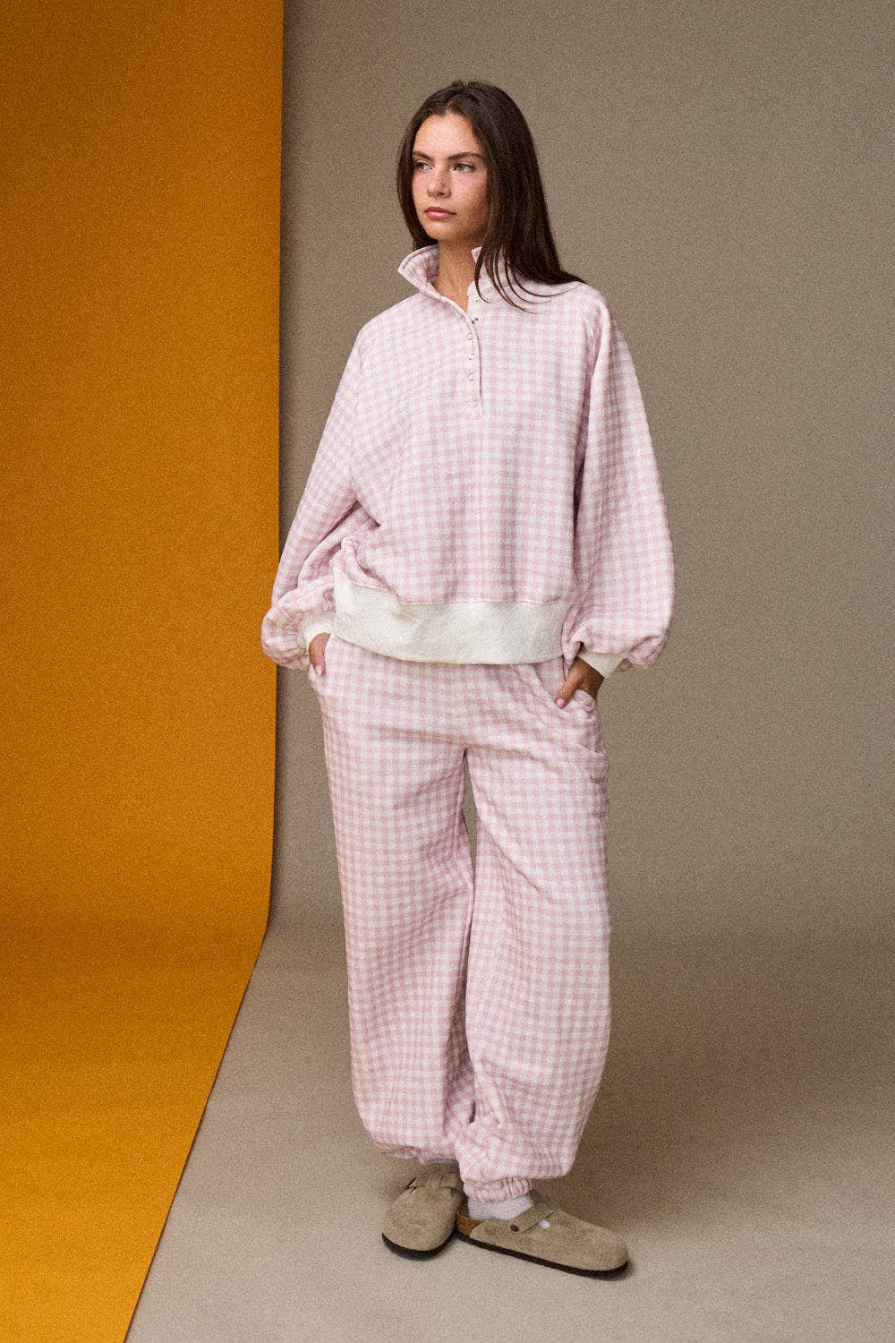 GINGHAM PINK PULLOVER SWEATSHIRT