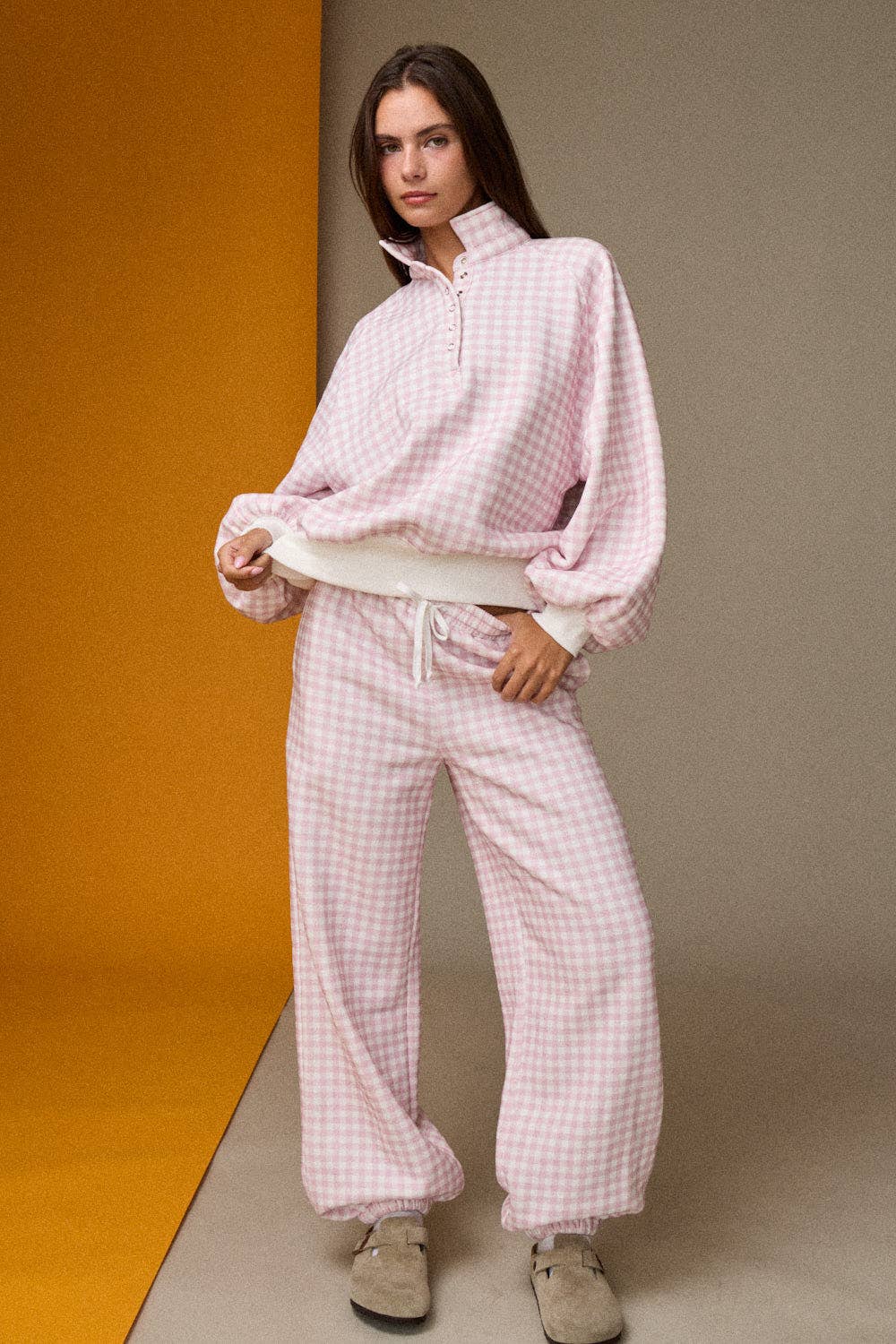 GINGHAM PINK PULLOVER SWEATSHIRT