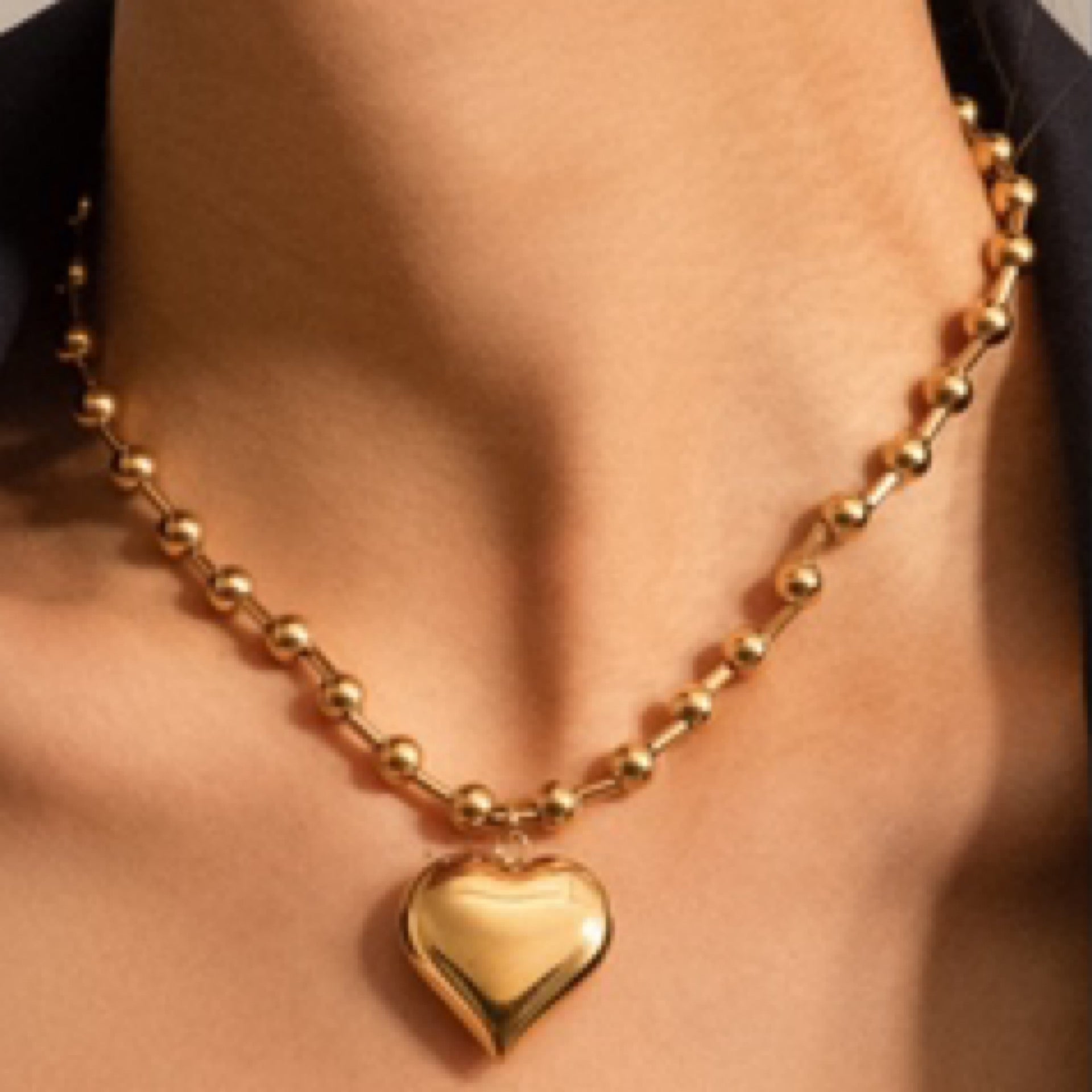 Paris Non-Tarnish Large Heart Necklace