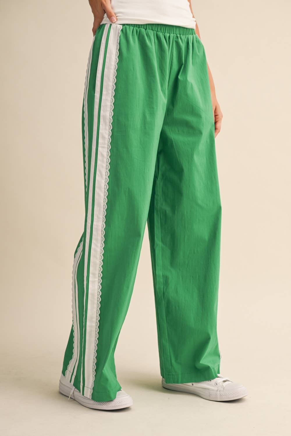 SIDE LACE KELLY GREEN PANTS