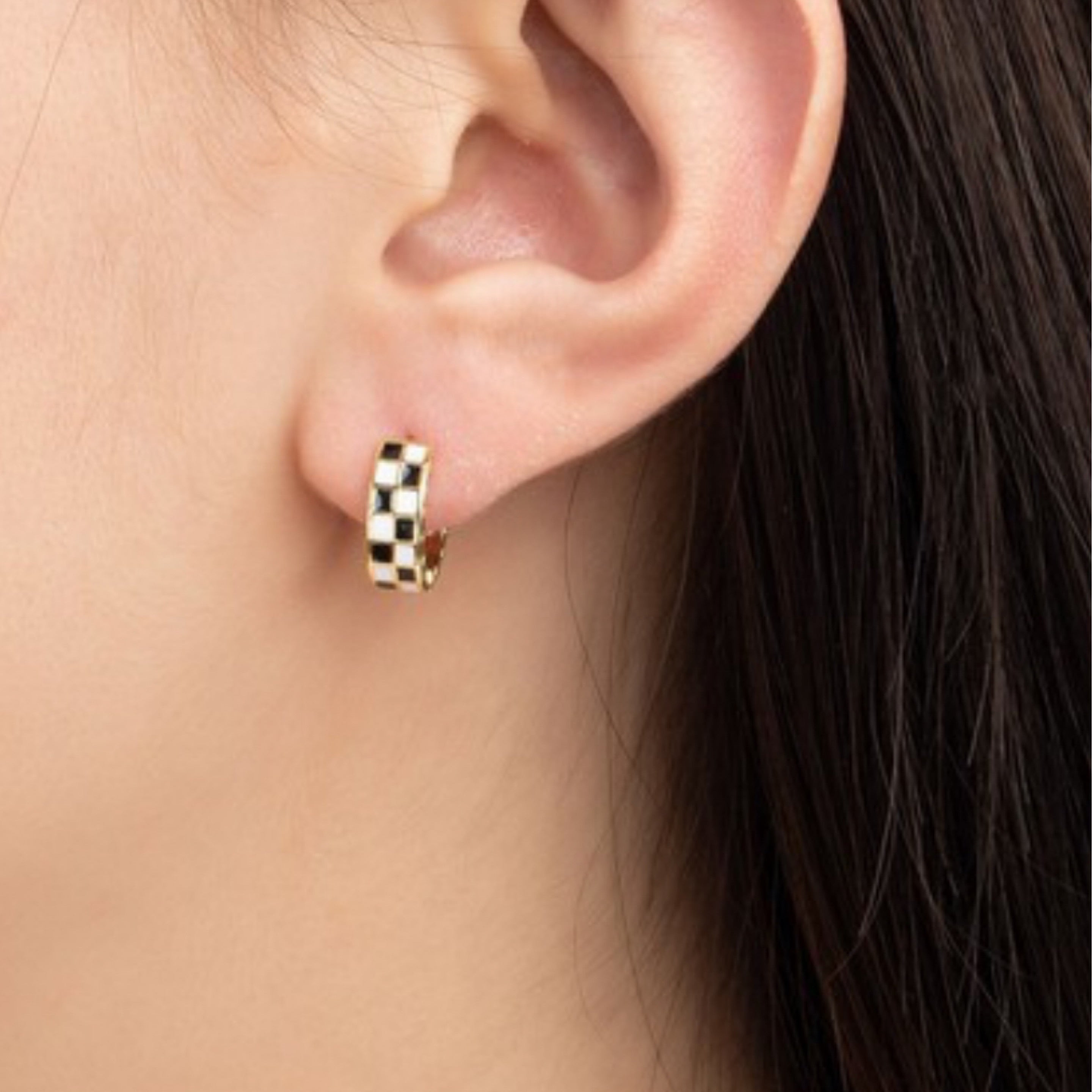 BW Checkered Hoops
