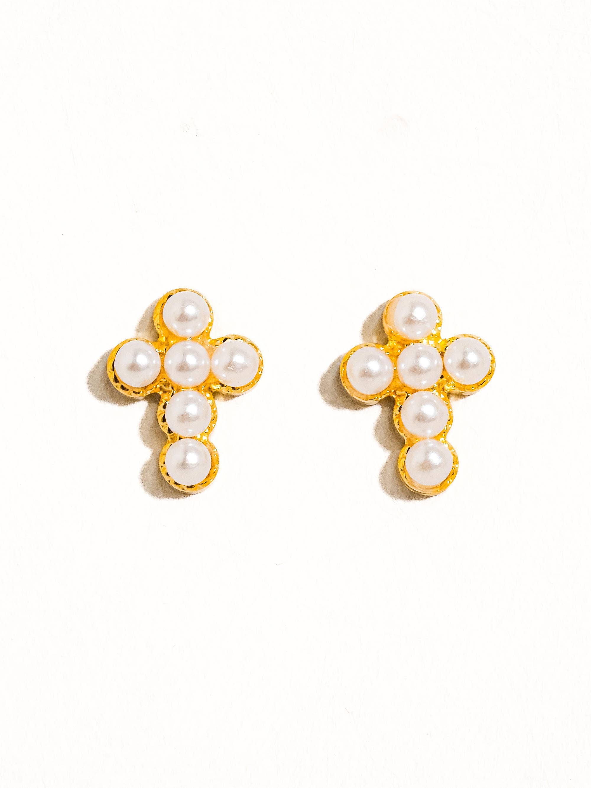 Telo 18K Non-Tarnish Pearl Cross Stud: White