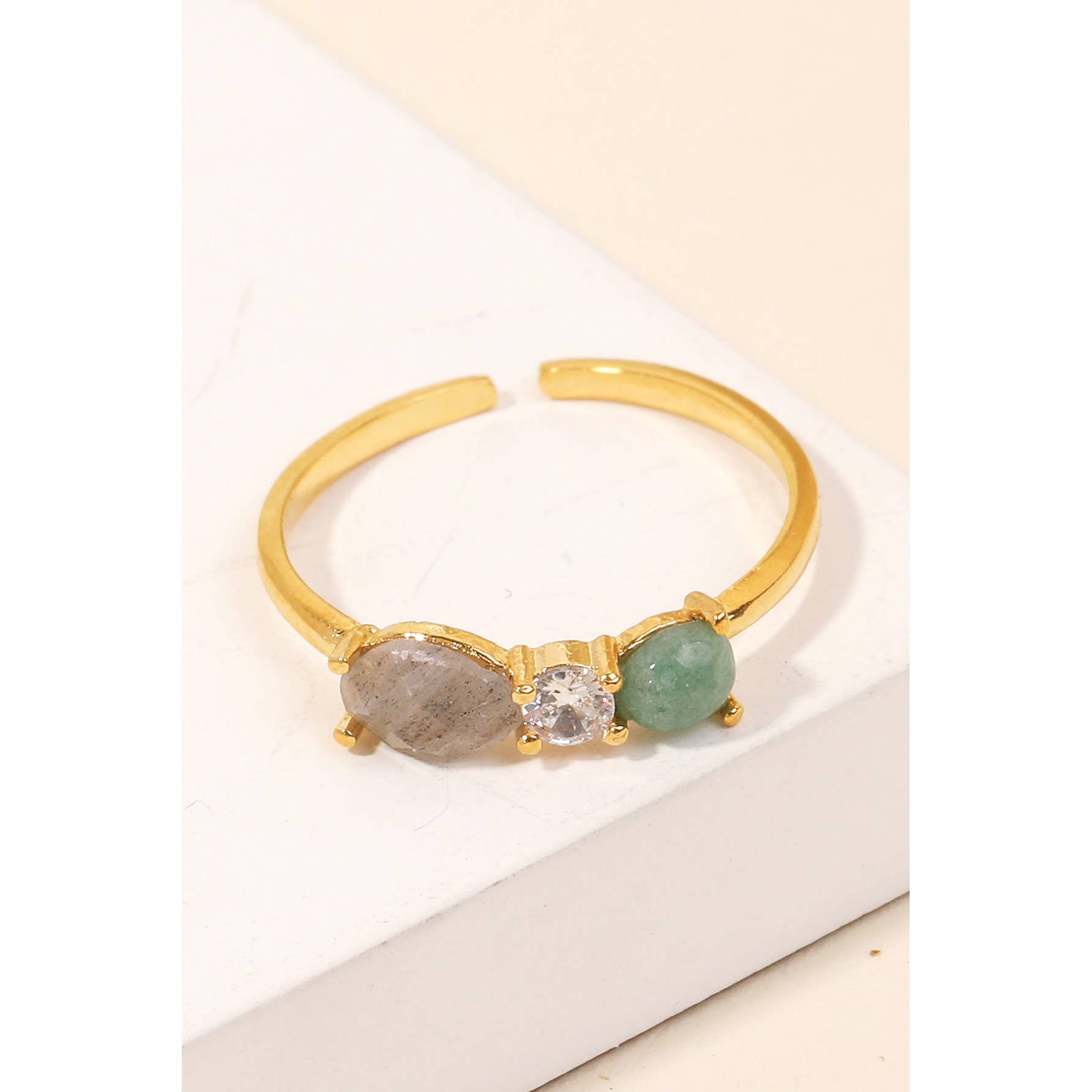 Triple Stud Metallic Band Ring: GN