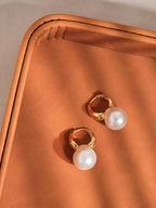 Reine 18K Gold Classic Pearl Earring: Yellow Gold