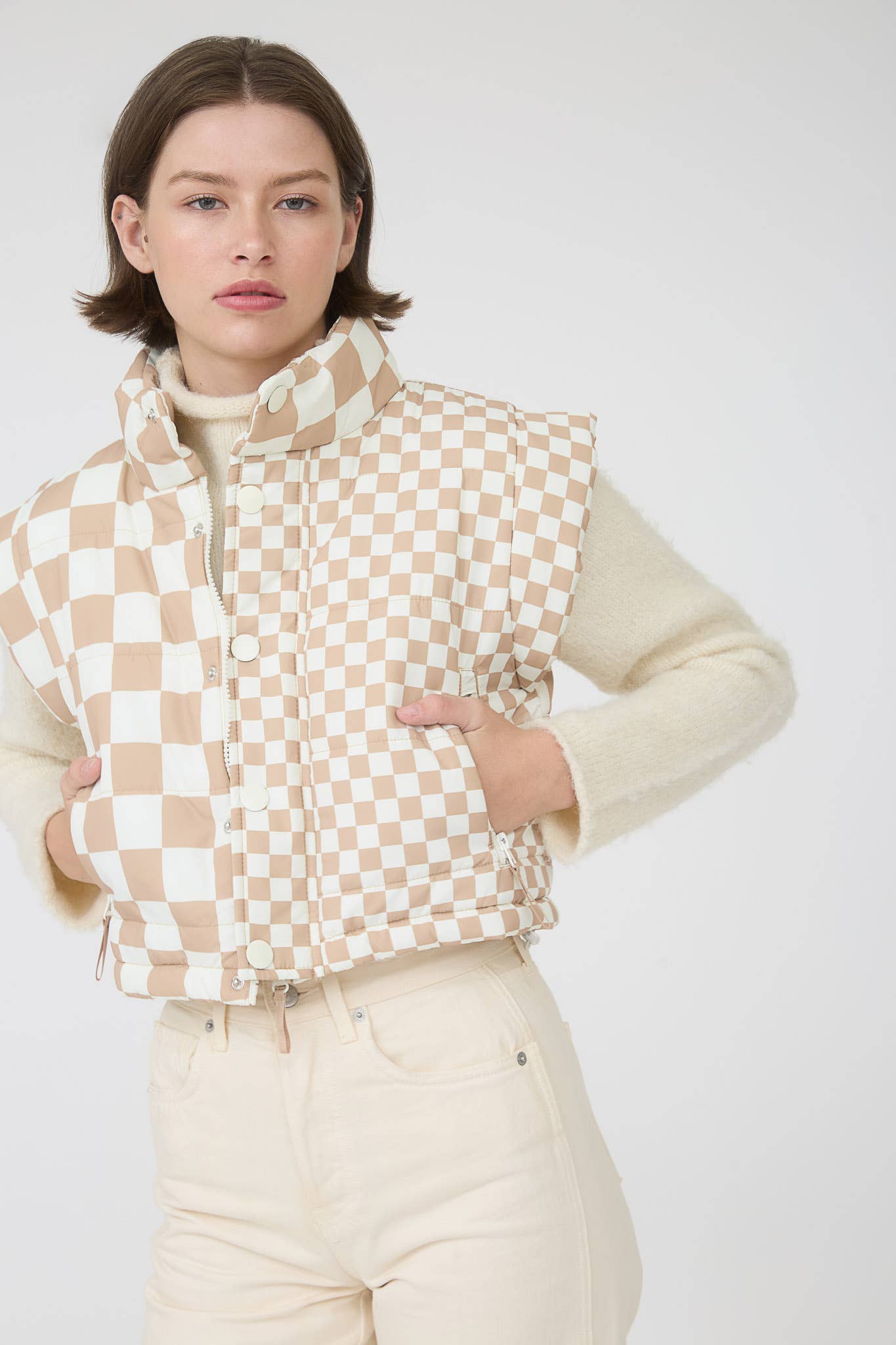 CHECKERED CROPPED PUFFER VEST: KHAKI