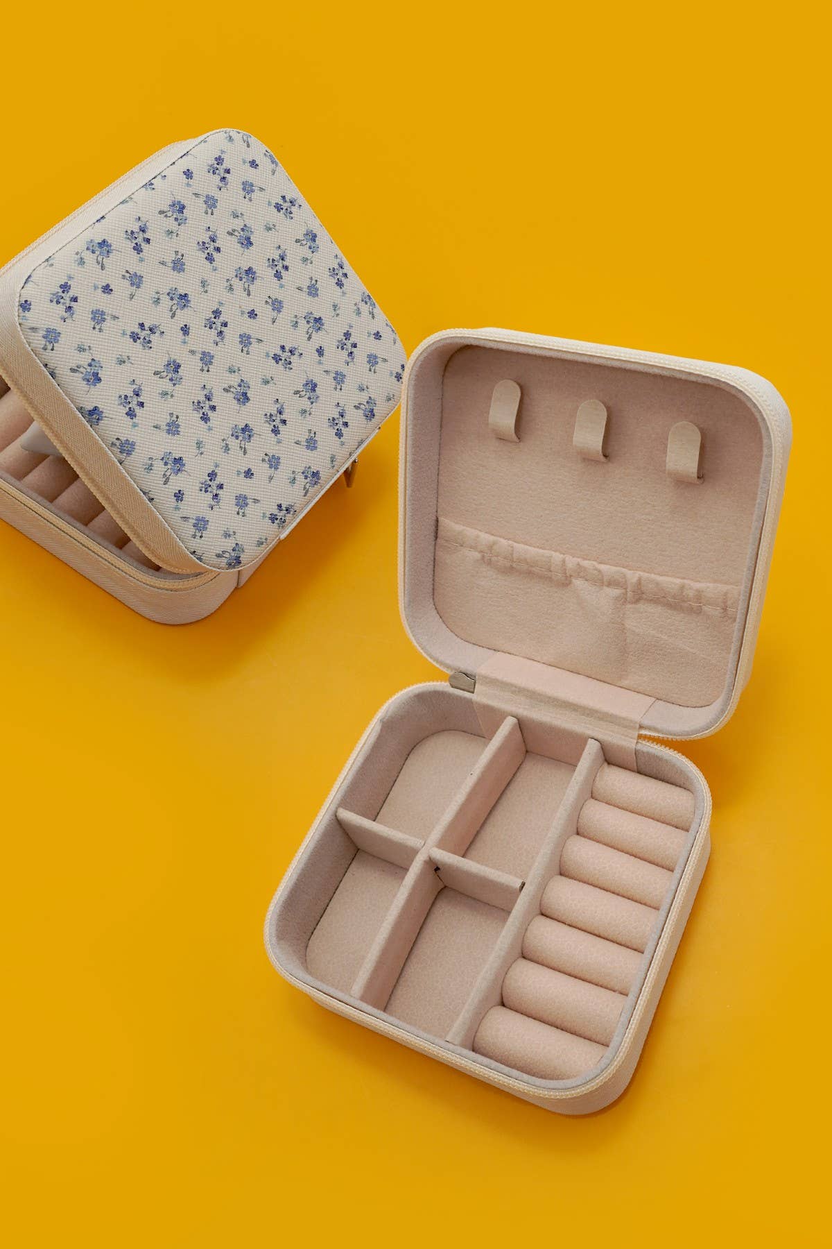 Travel Jewelry Box: Christmas