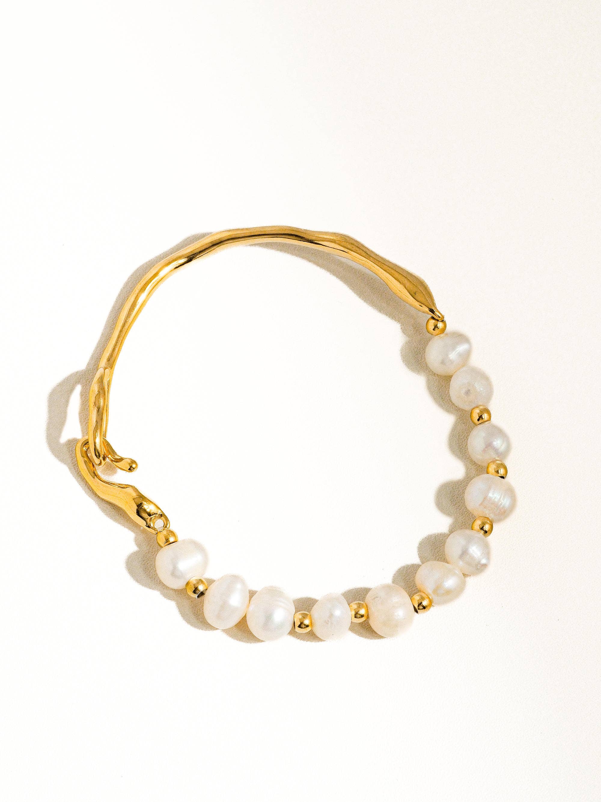 Olivia Gold Non-Tarnish Natural Pearl Gold Bracelet: Yellow Gold
