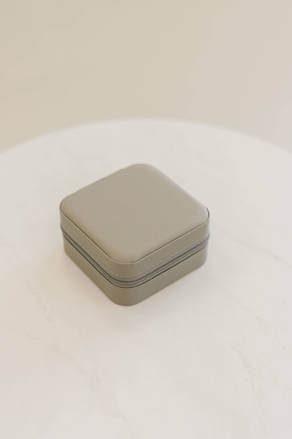 TRAVEL CASE BOX: Khaki