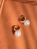 Reine 18K Gold Classic Pearl Earring: Yellow Gold