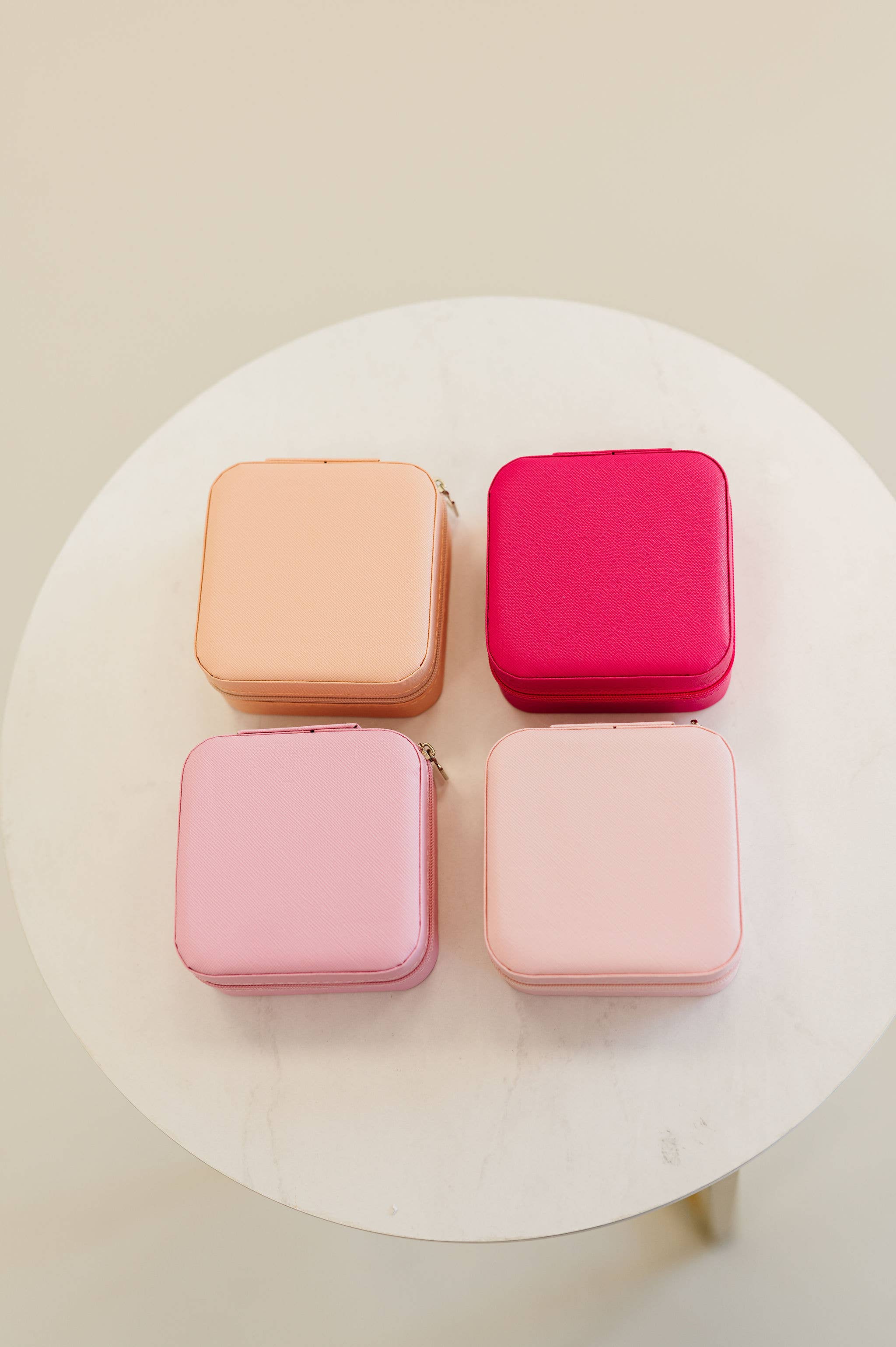 TRAVEL CASE BOX: Khaki