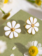 Bree 18K Non-Tarnish Daisy Stud: Yellow Gold