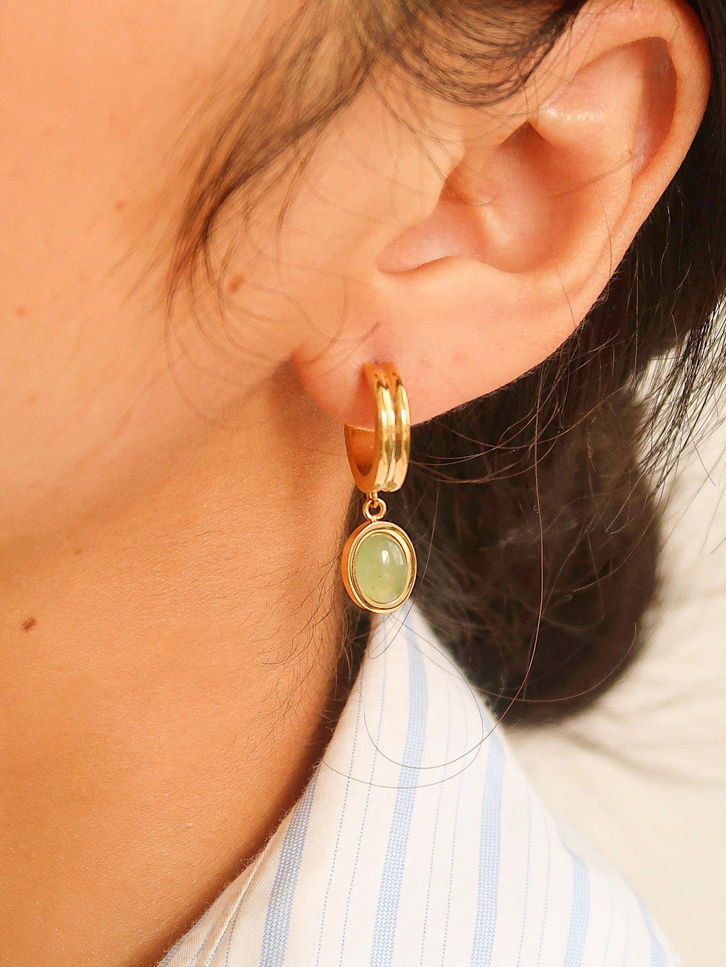 Dainty Round Stone Dangle Earring