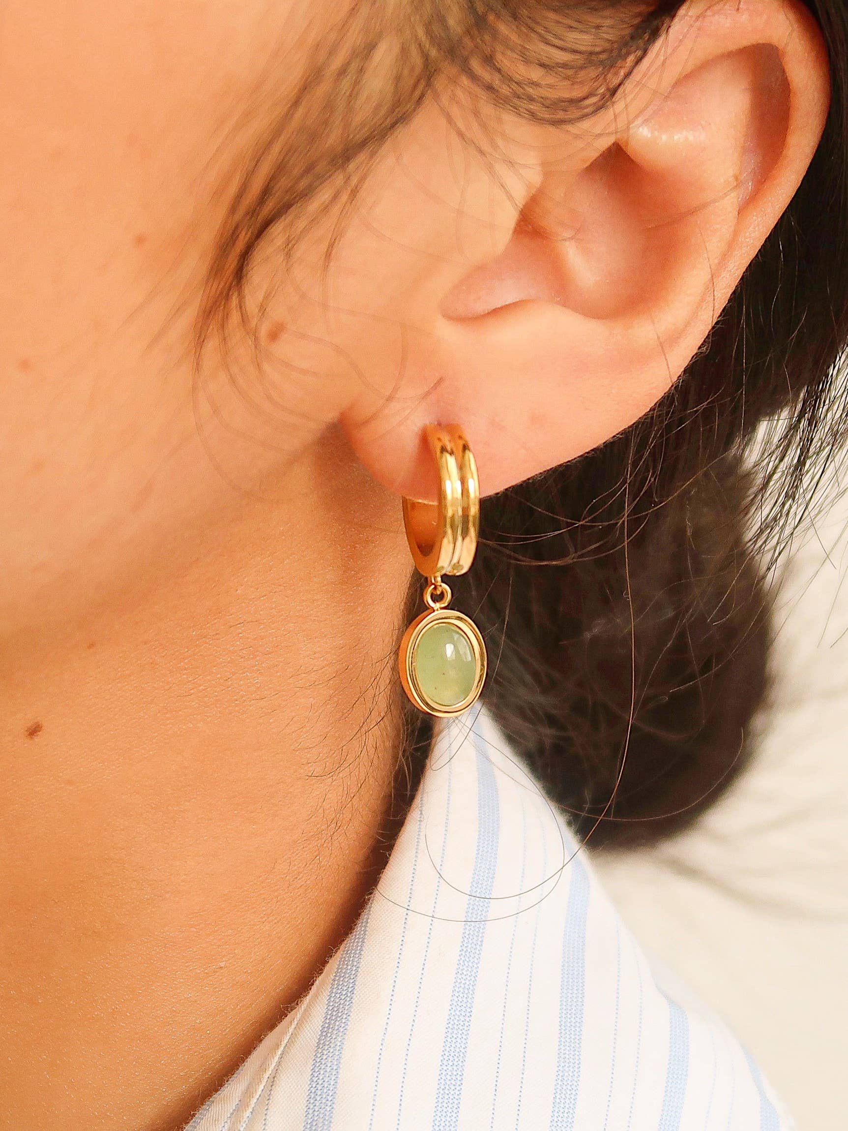 Dainty Round Stone Dangle Earring