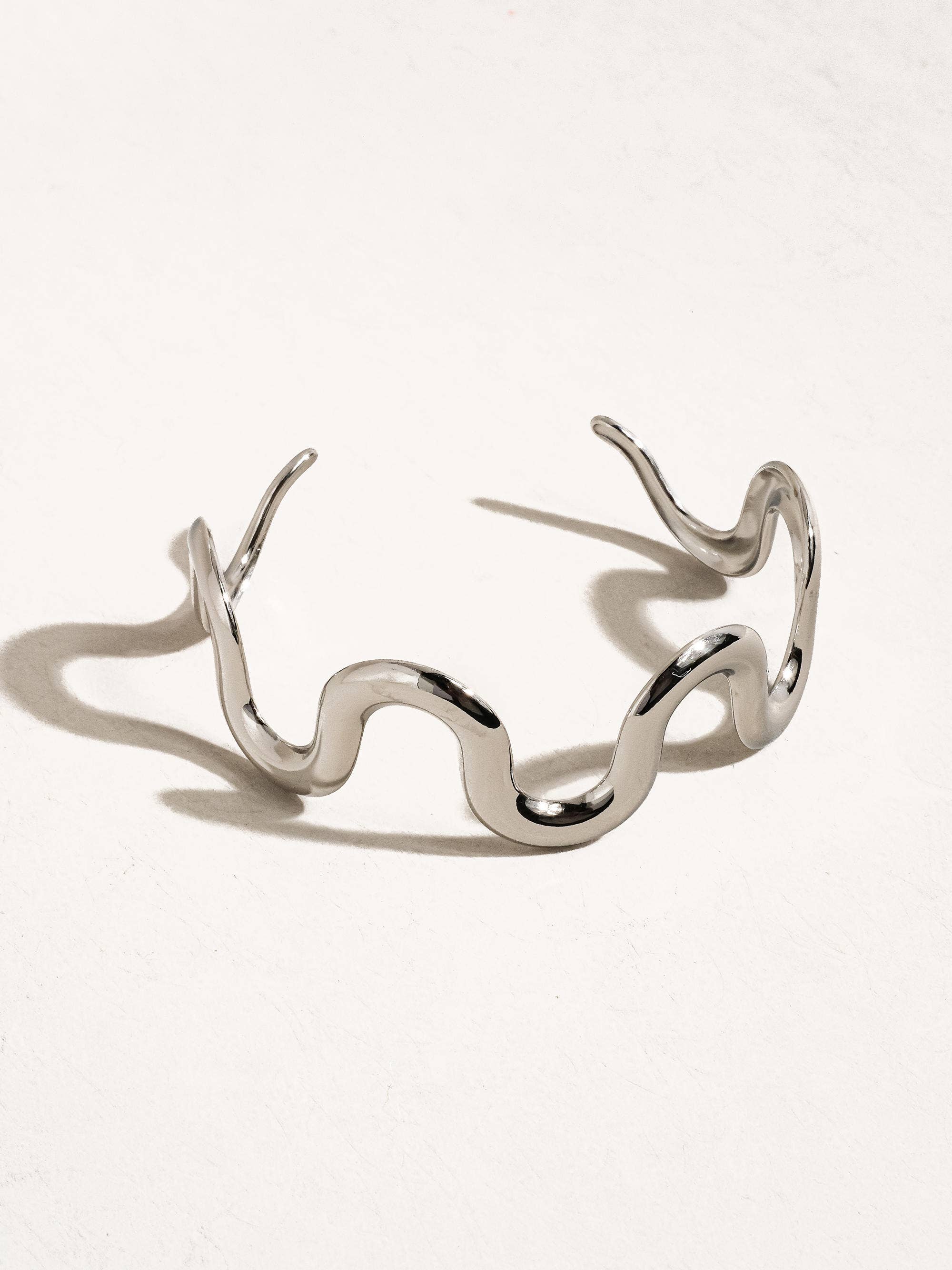 Félix Gold Non-Tarnish Wavy Bracelet