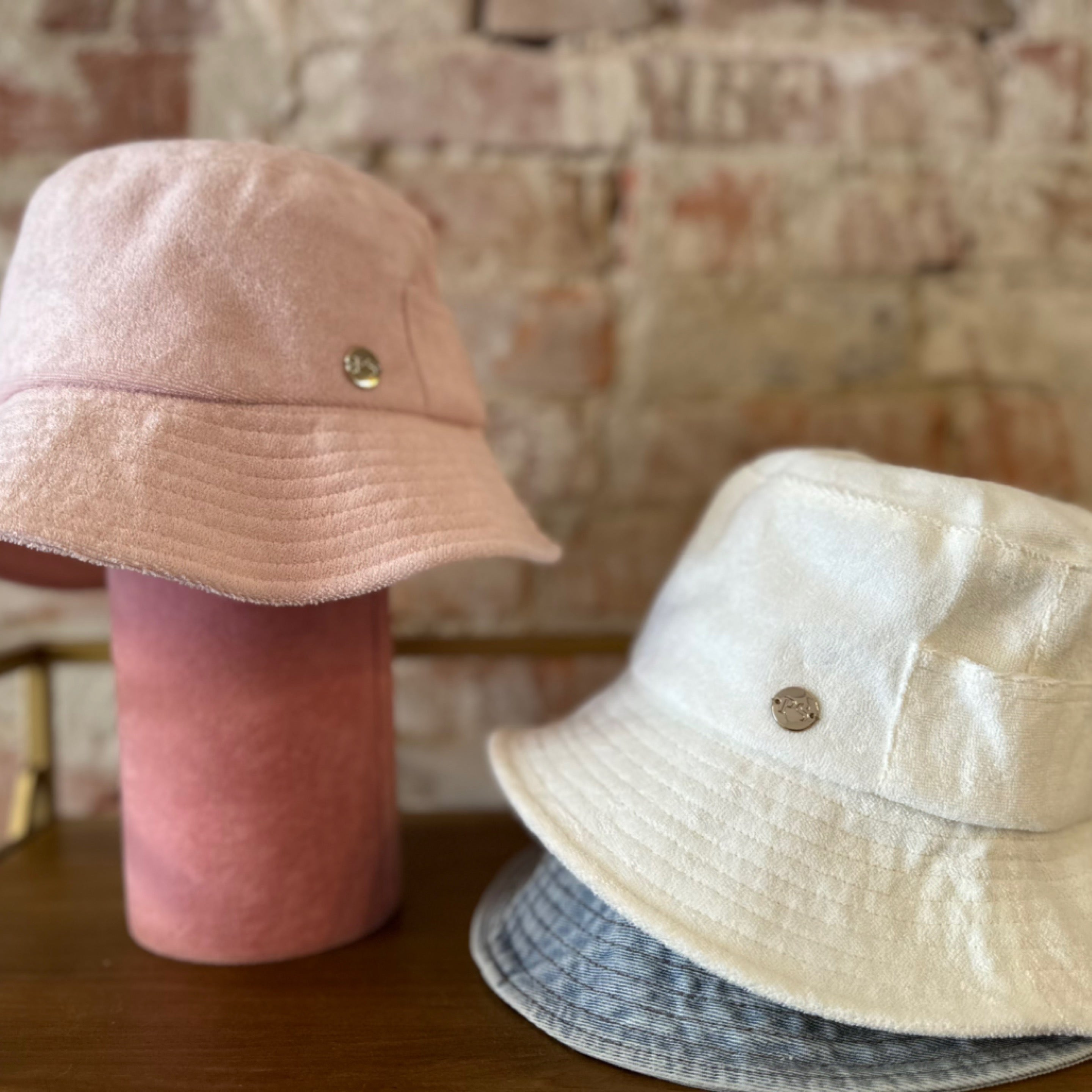 Bucket Hat Ivory:pink