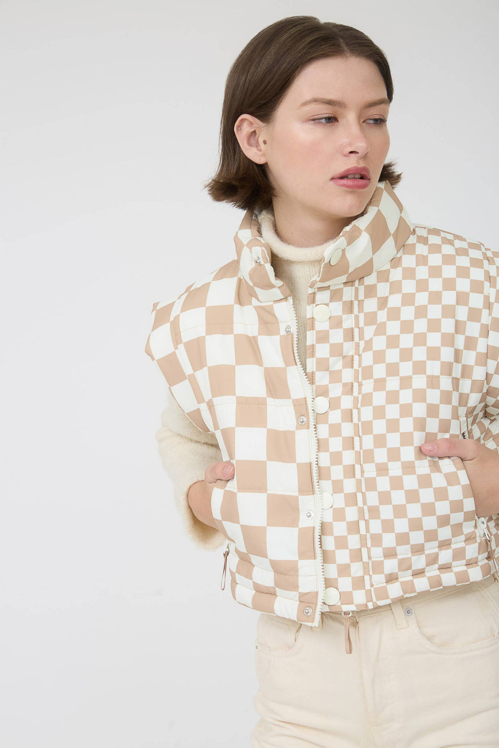 CHECKERED CROPPED PUFFER VEST: KHAKI